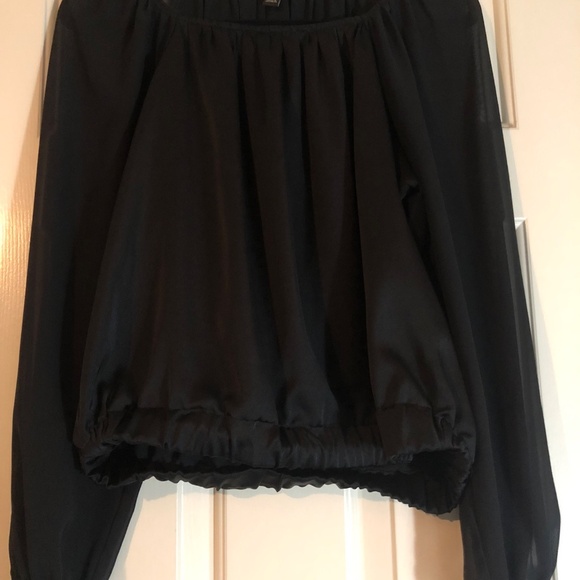 Women’s blouse - Picture 3 of 4